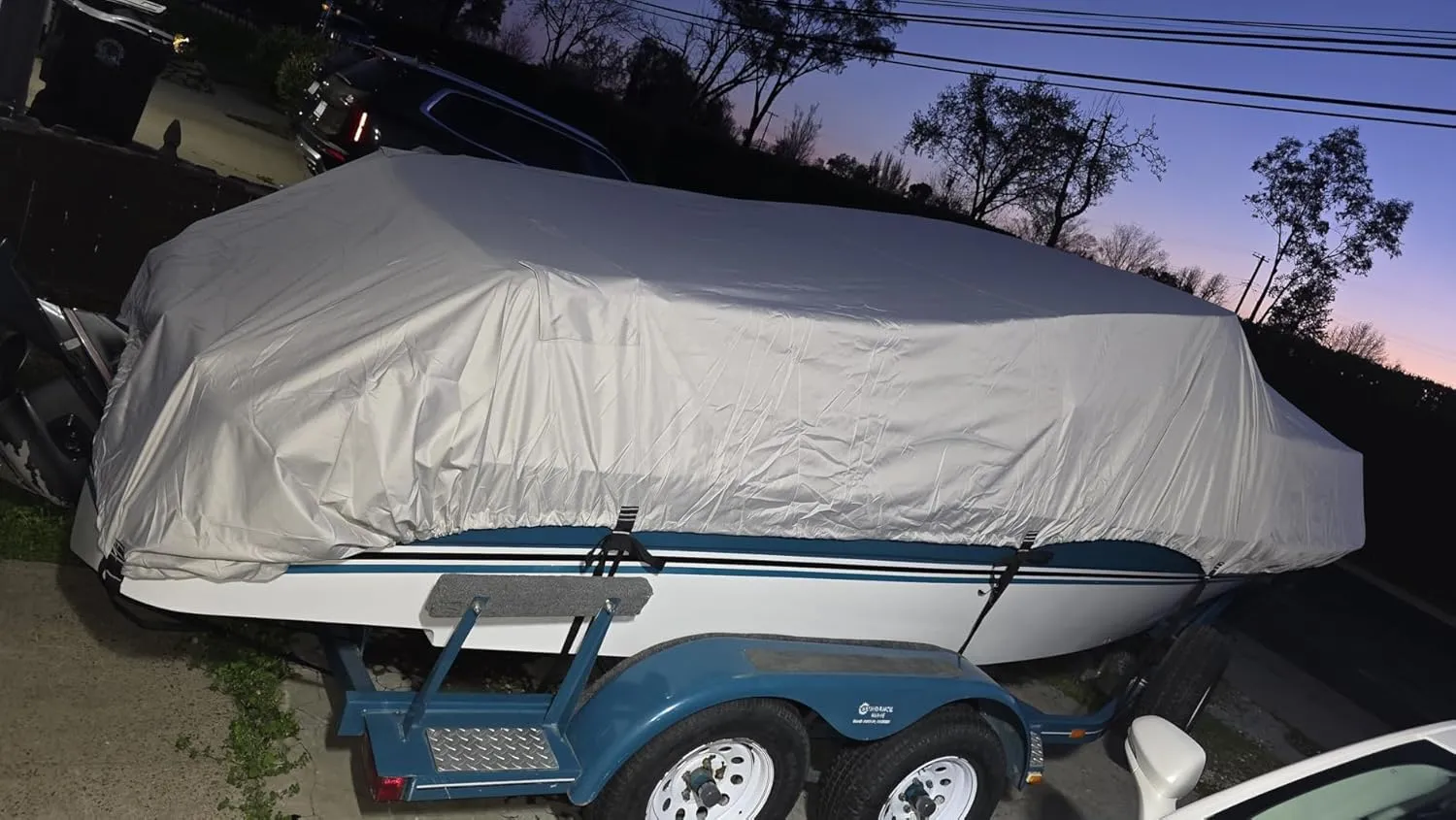 5-ply 1200D Boat Cover with Storage Bag & Widened Straps for Trailering & Mooring Fits 17-19ft Bass Boat, V-Hull, Tri-Hull Runabout Pro-Style Fishing Boat - Waterproof Anti-uv and Breathable