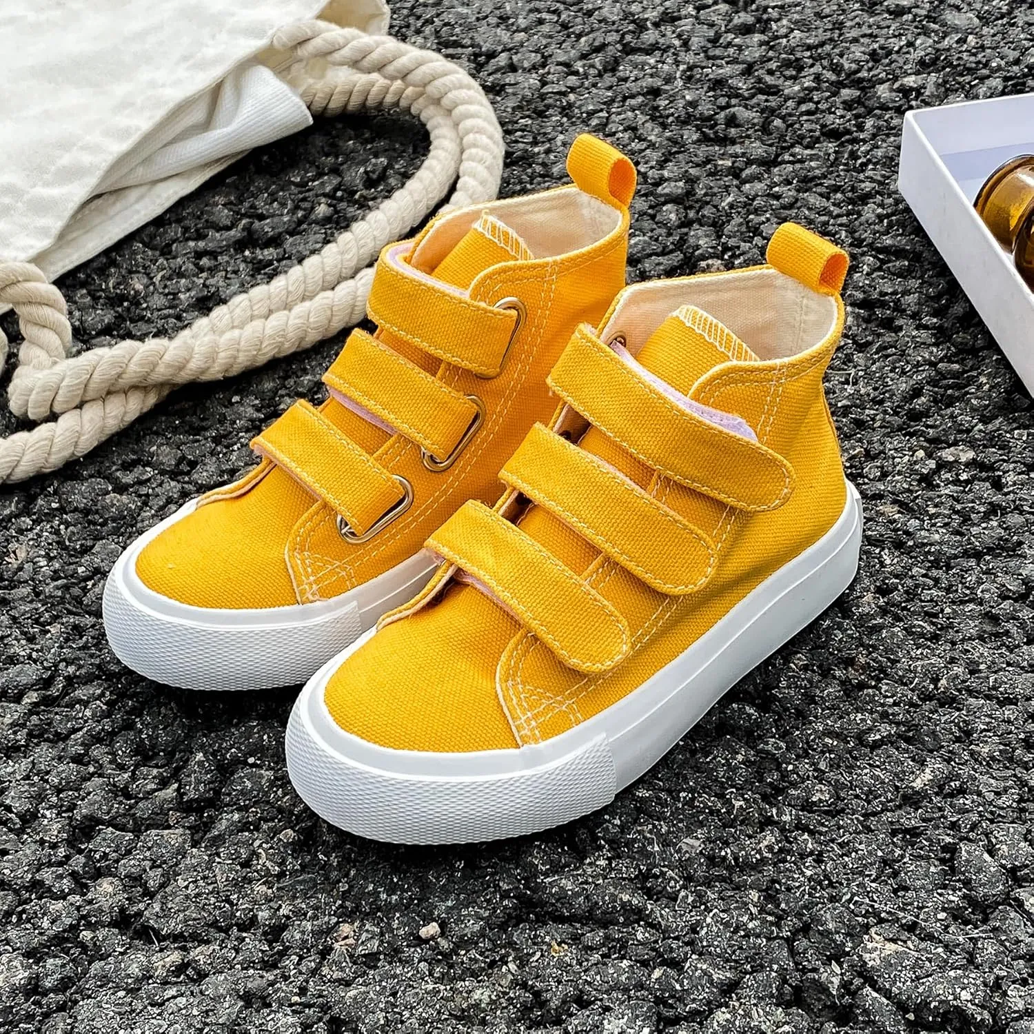 Boys and Girls High Top Children's Canvas Shoes Solid Color Sticky Button Casual Shoes Start School Season Little White Shoes Fashion Sneakers Shoes