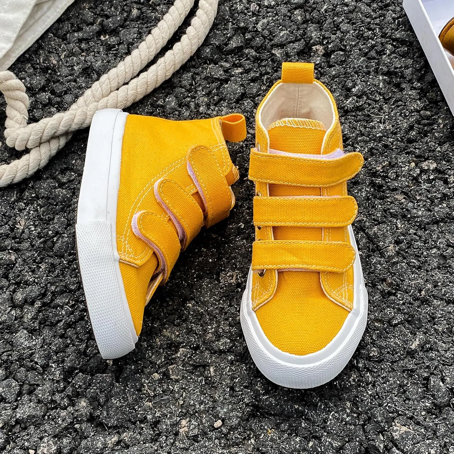 Boys and Girls High Top Children's Canvas Shoes Solid Color Sticky Button Casual Shoes Start School Season Little White Shoes Fashion Sneakers Shoes