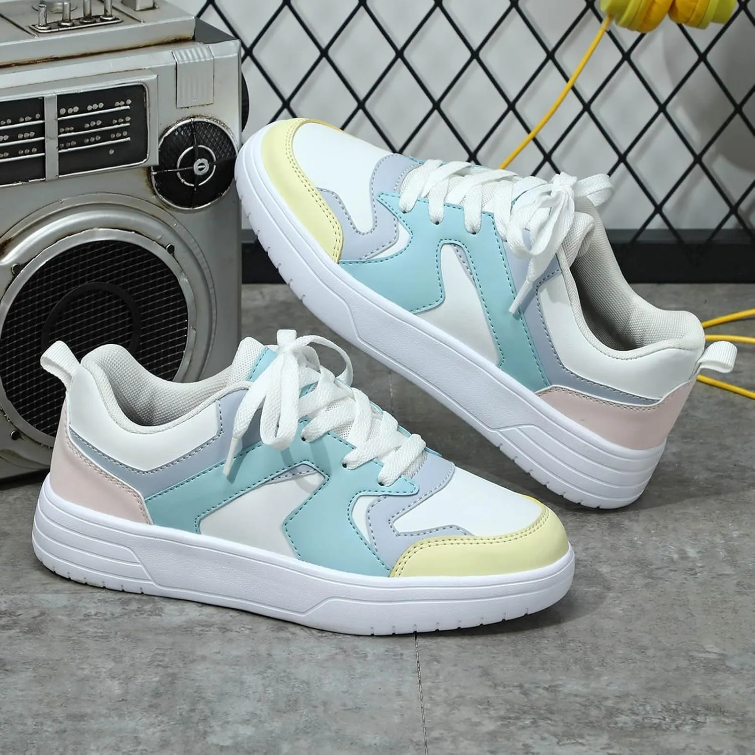 Couples Korean Version of The Trend Lace Up Color Matching Casual Board Shoes Breathable Light River Shoes for Men