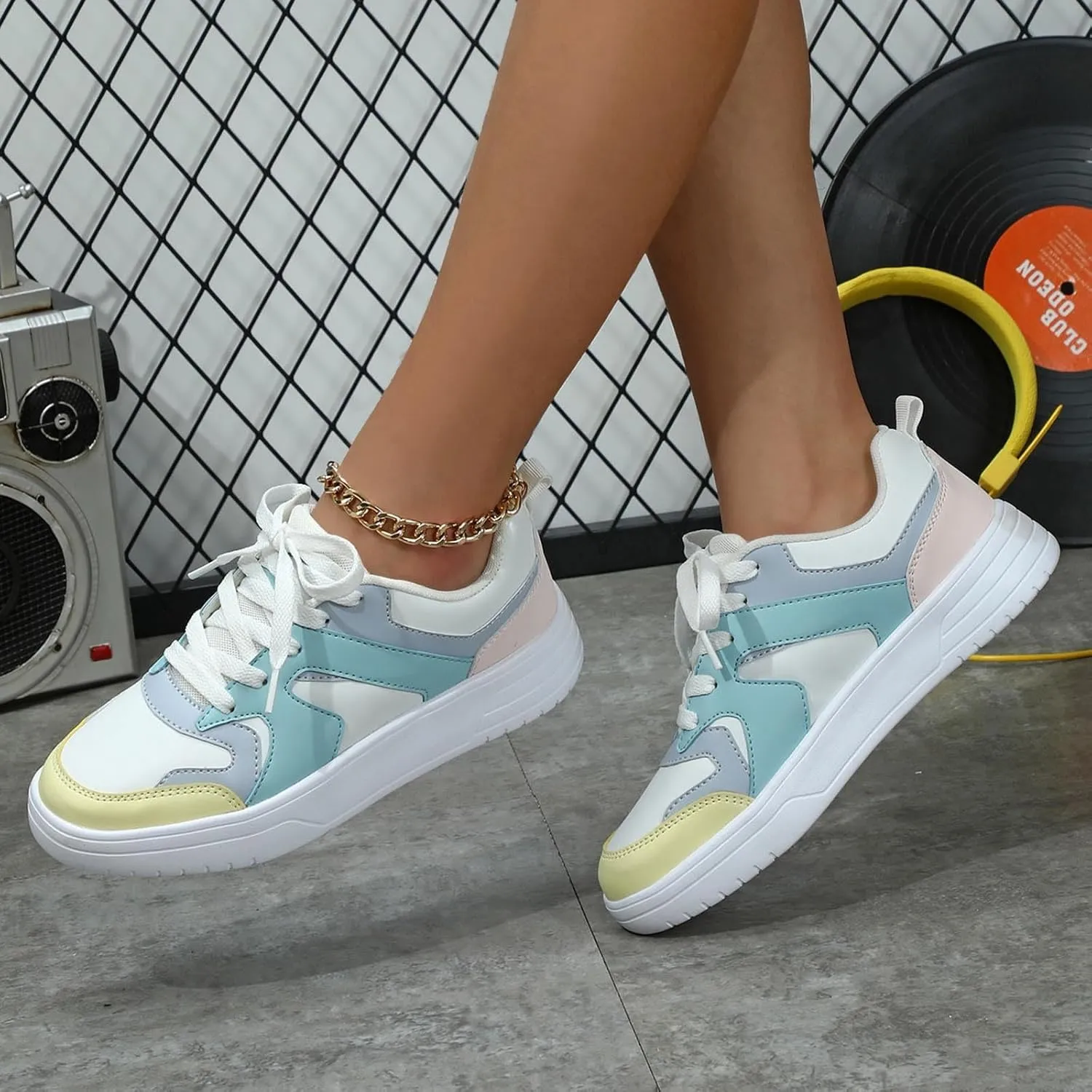 Couples Korean Version of The Trend Lace Up Color Matching Casual Board Shoes Breathable Light River Shoes for Men