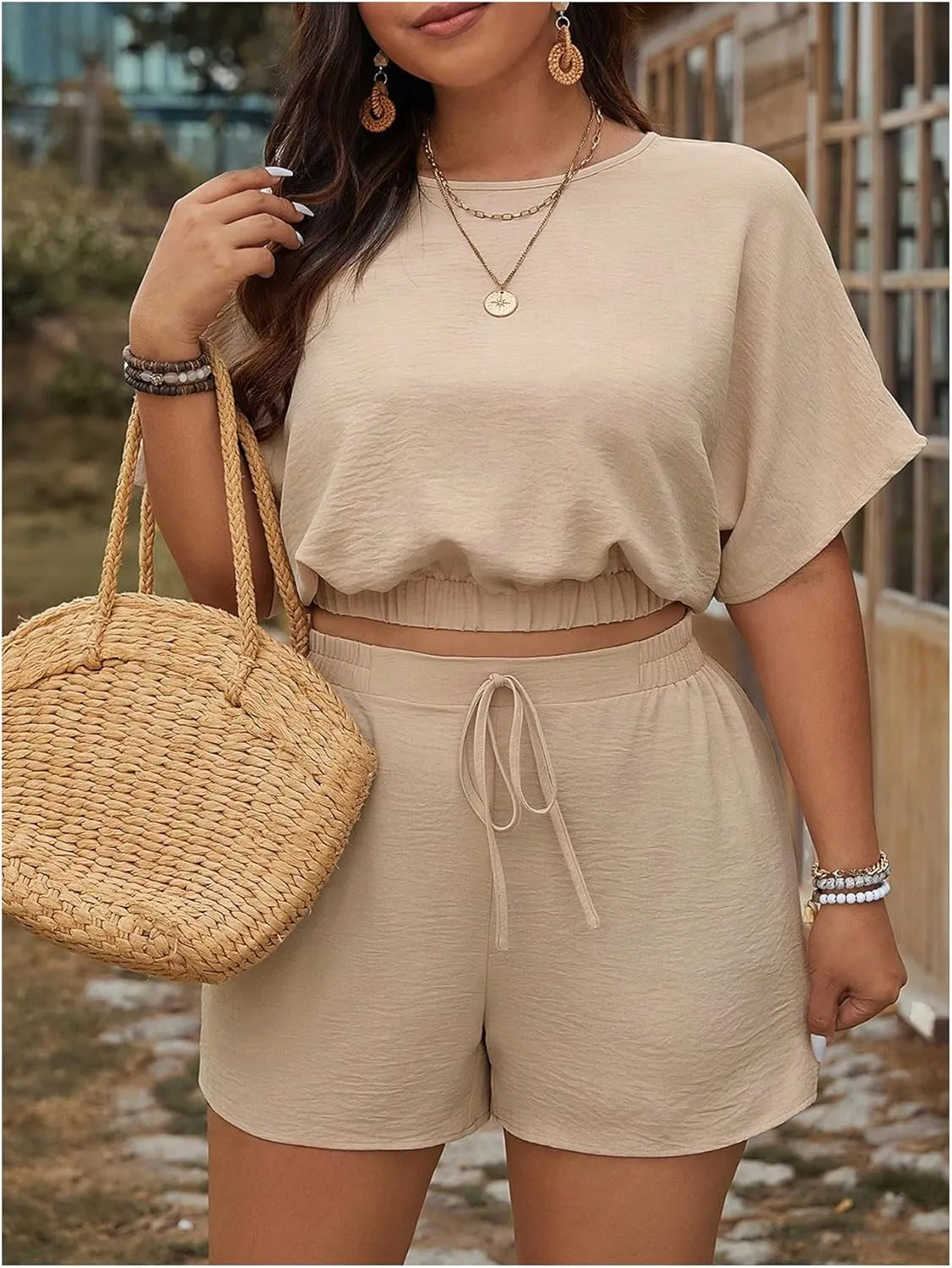 Floerns Women's Plus Size 2 Piece Outfit Tracksuit Short Sleeve Top and Shorts Set