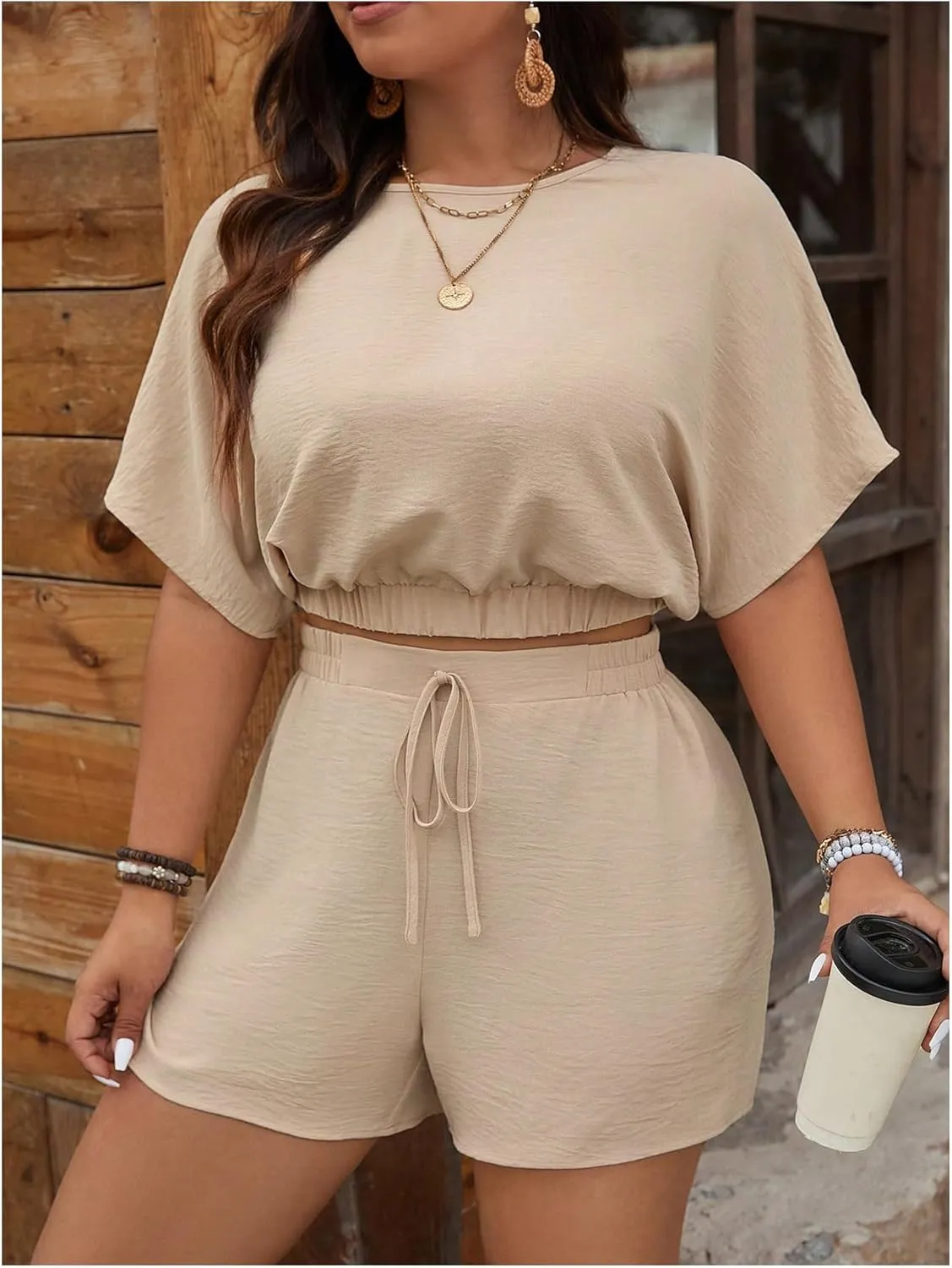 Floerns Women's Plus Size 2 Piece Outfit Tracksuit Short Sleeve Top and Shorts Set