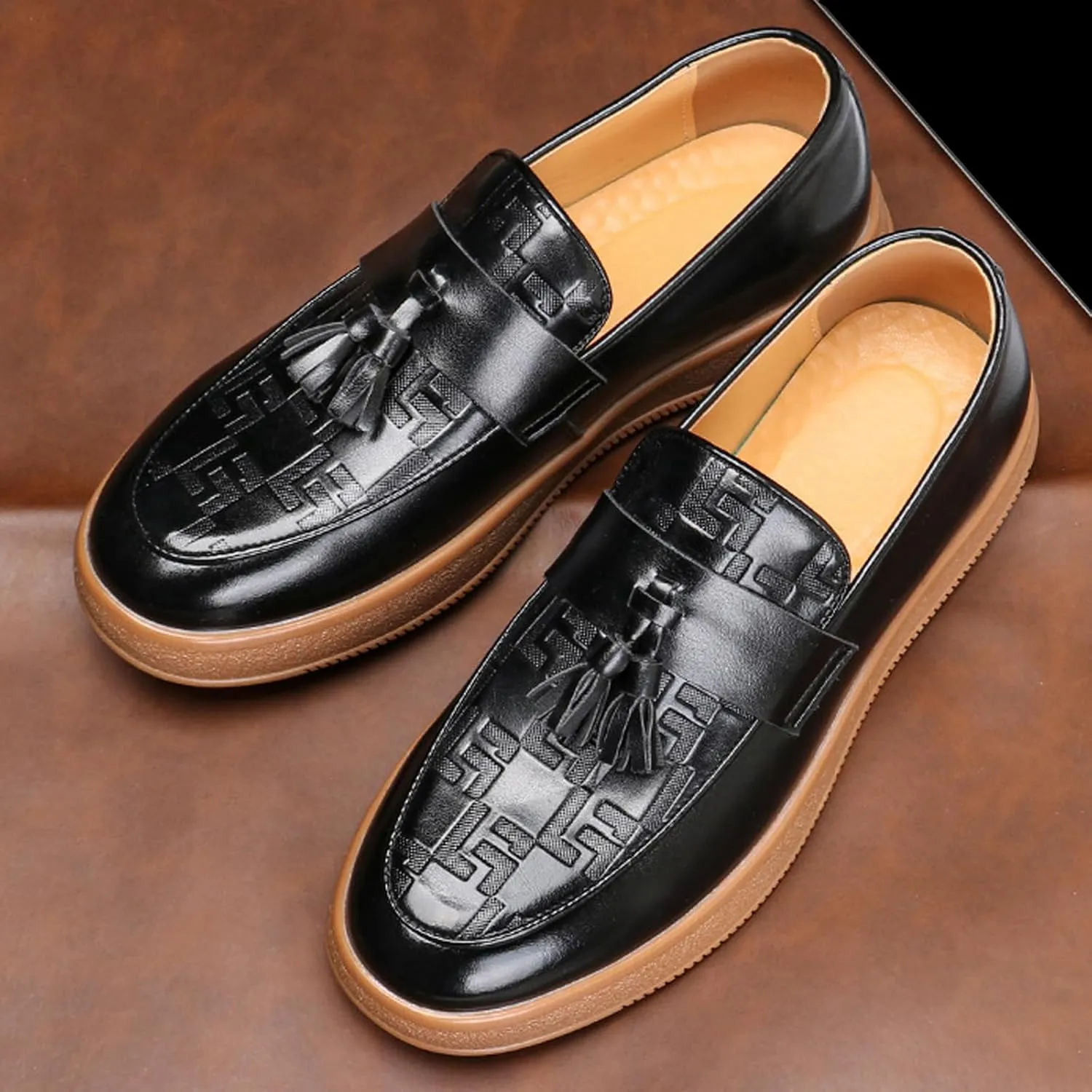 Men's Leather Slip On Platform Tassel Loafers Fashion Round Toe Comfort Non-Slip Business Dress Shoes for Party Wedding Driving Shoes