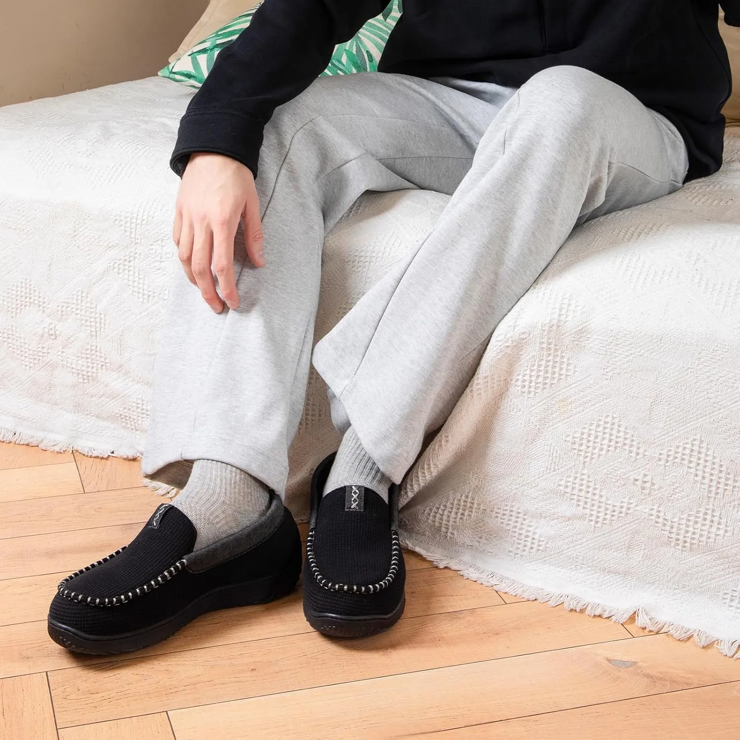 Men's Moccasin House Slippers - Memory Foam Indoor Outdoor Shoes Breathable Slip-on Loafers