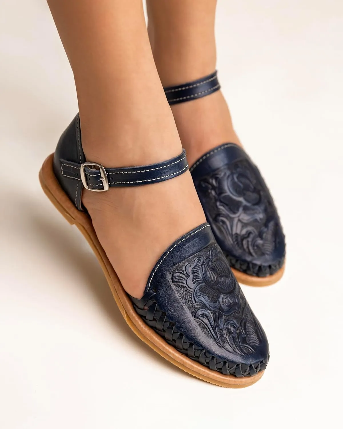 Mexico en la Piel Handmade Leather Flat Sandals for Women - Available in Purple Roman Style and Blue Buckle Style, Floral Die-Cut Design, Comfortable and Casual
