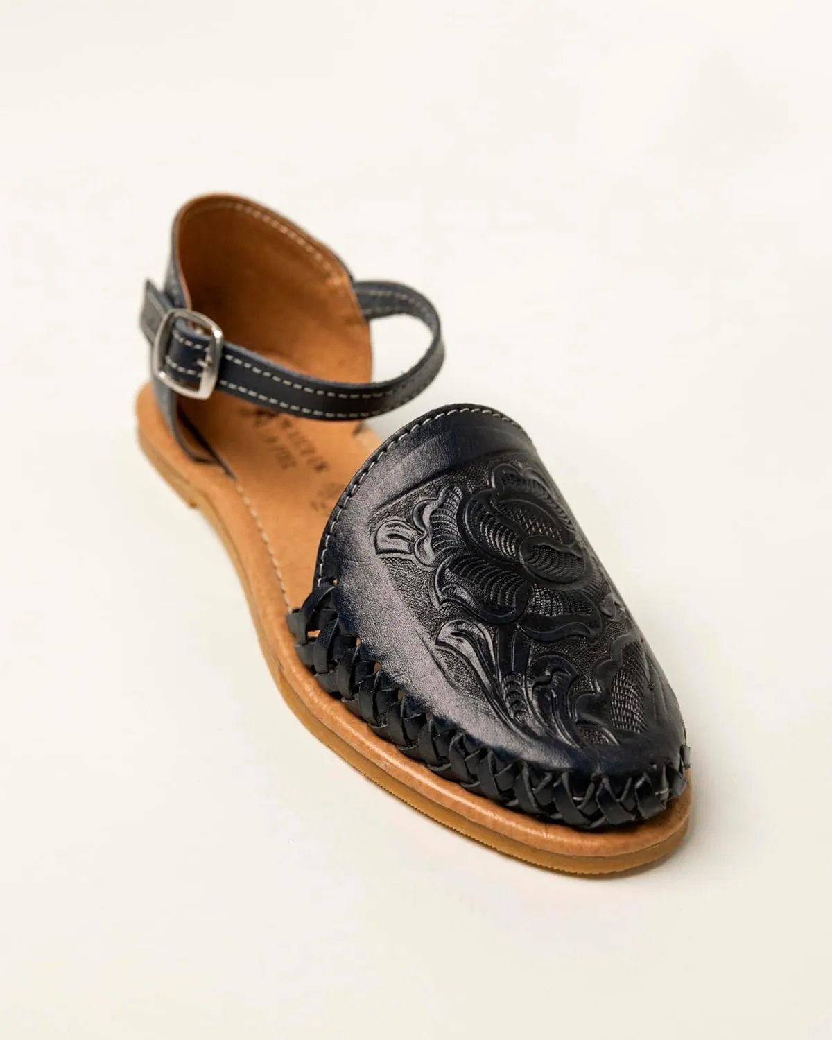 Mexico en la Piel Handmade Leather Flat Sandals for Women - Available in Purple Roman Style and Blue Buckle Style, Floral Die-Cut Design, Comfortable and Casual