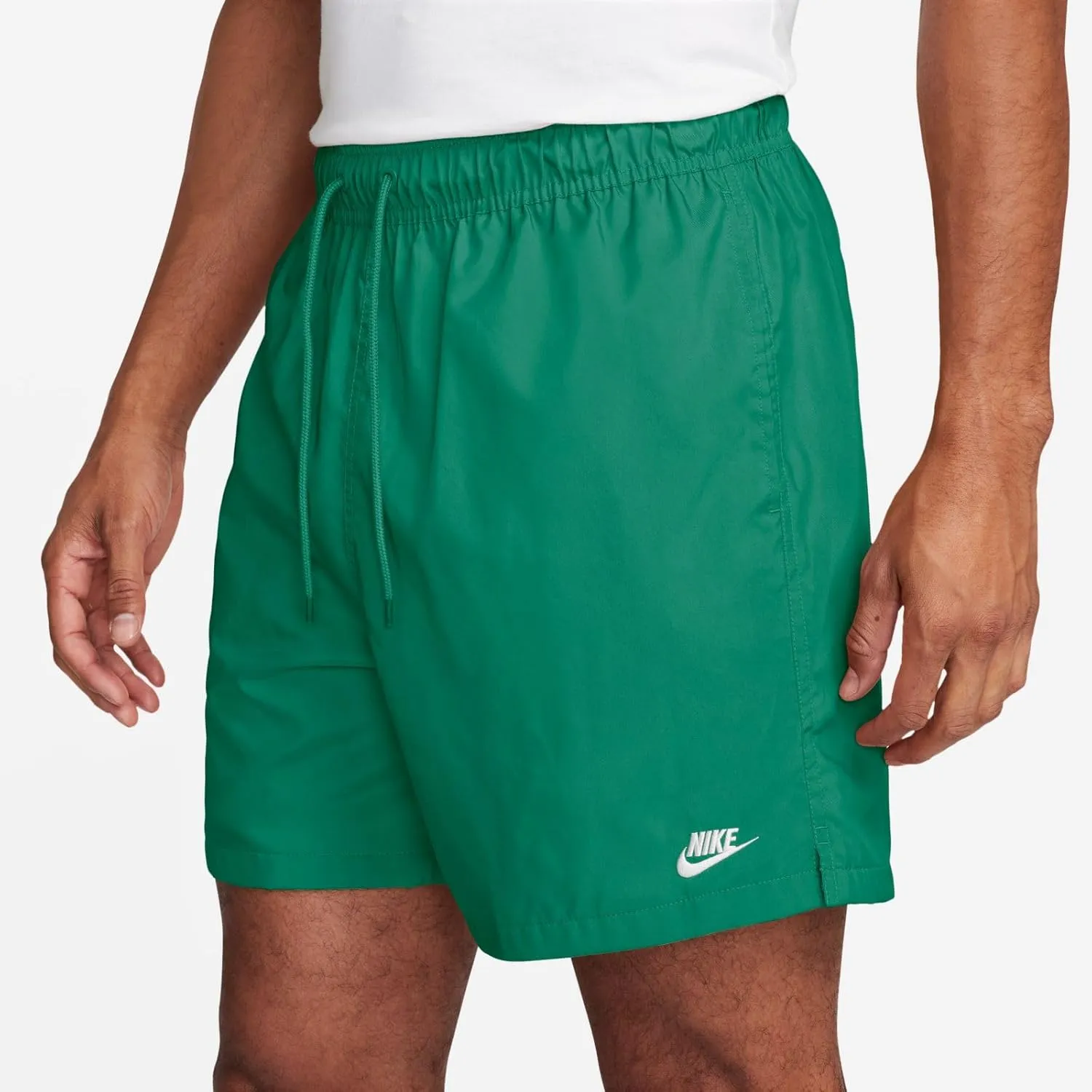 Nike Club Men's Woven Flow Shorts (FN3307-365) (FN3307-365, Malachite/White)