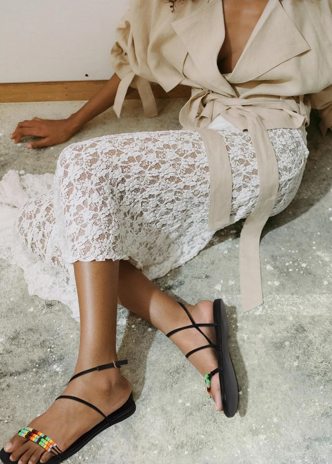 Open Toe Flat Sandals for Women Strappy Beaded Ankle Buckle Summer Beach Dress Sandals Shoes