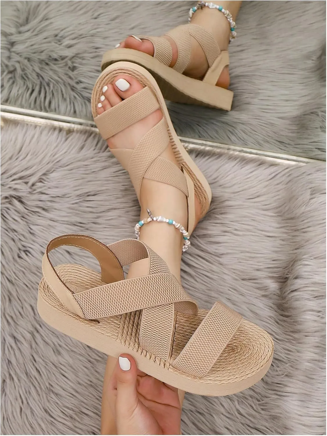 OYOANGLE Women's Criss Cross Band Sandals with Back Strap Open Toe Holiday Flat Sandal