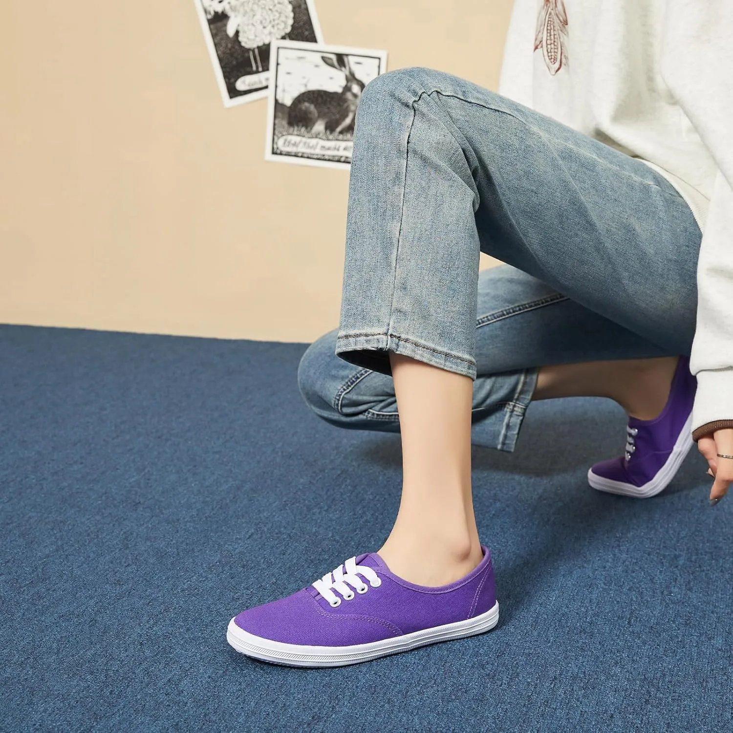 TUOPIN Womens White Canvas Sneakers Low Top Lace-up Canvas Shoes Lightweight Casual Tennis Shoes