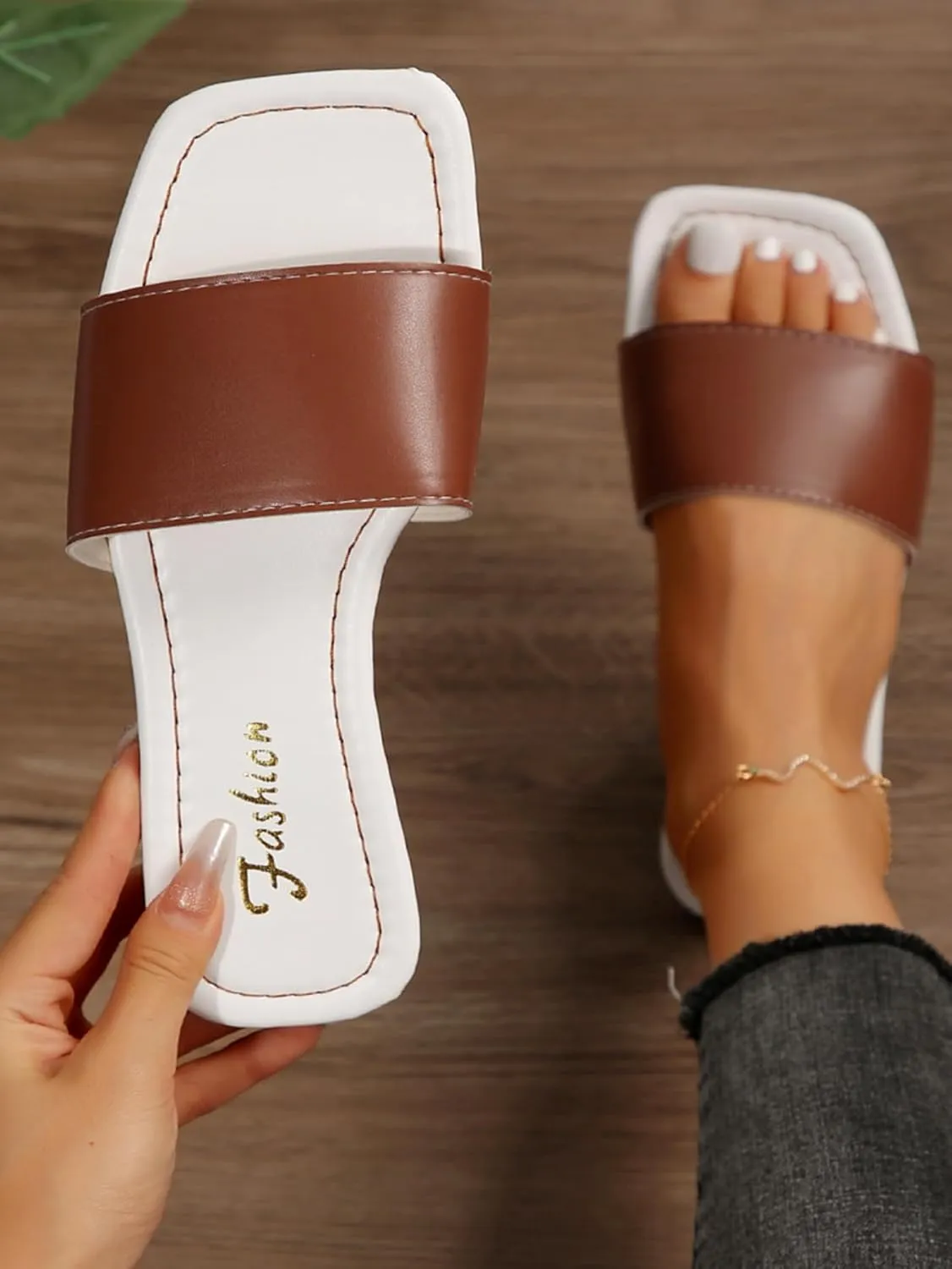 Verdusa Women's PU Leather Singe Band Flat Sandals Color Block Square Open Toe Slippers