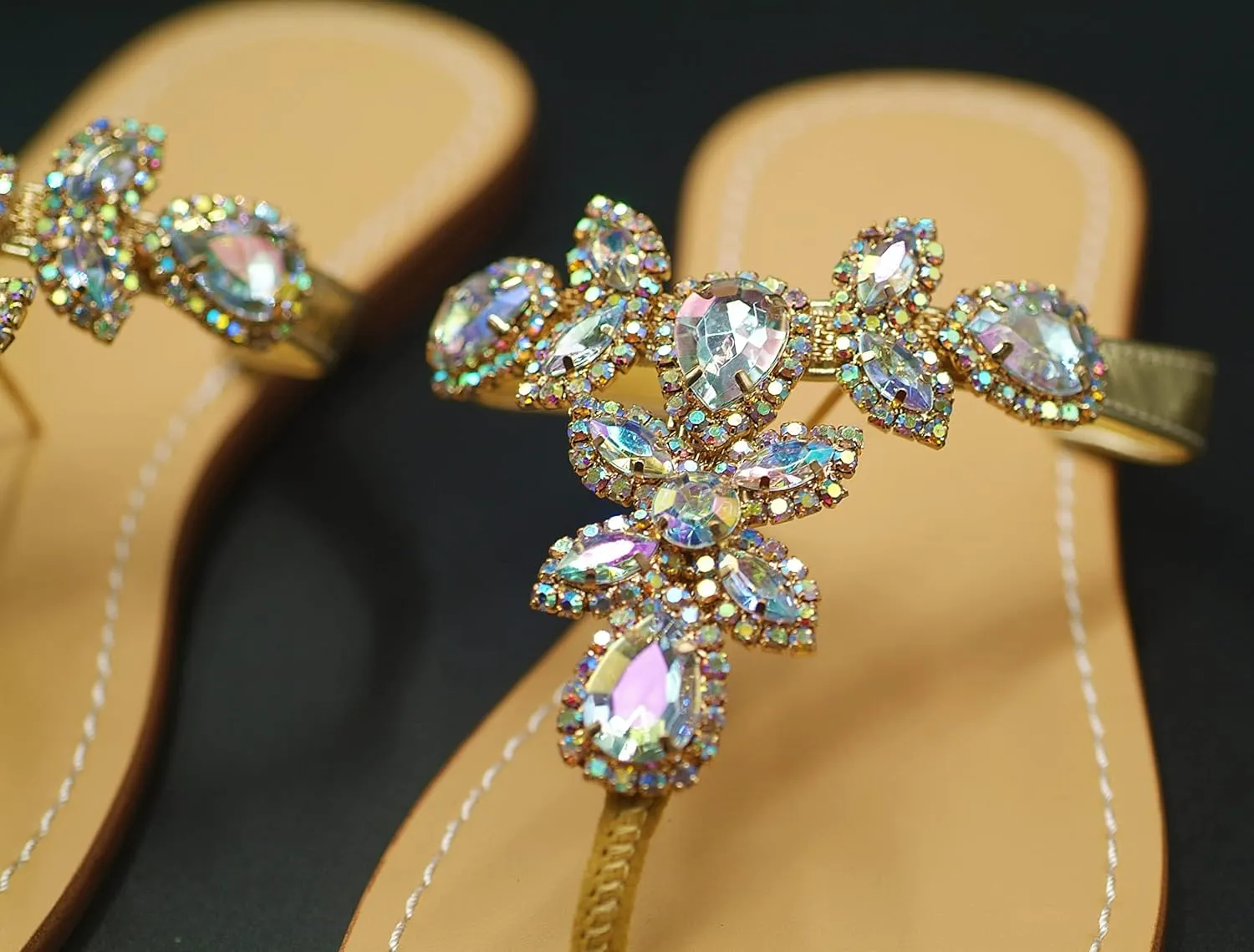 Women Sparkly Jeweled Thong Boho Sandals Bling Rhinestone Flip Flops with Crystal Diamond Flat Fancy Sandalias Gem Bohemian Beach Wedding Sandals Shoes
