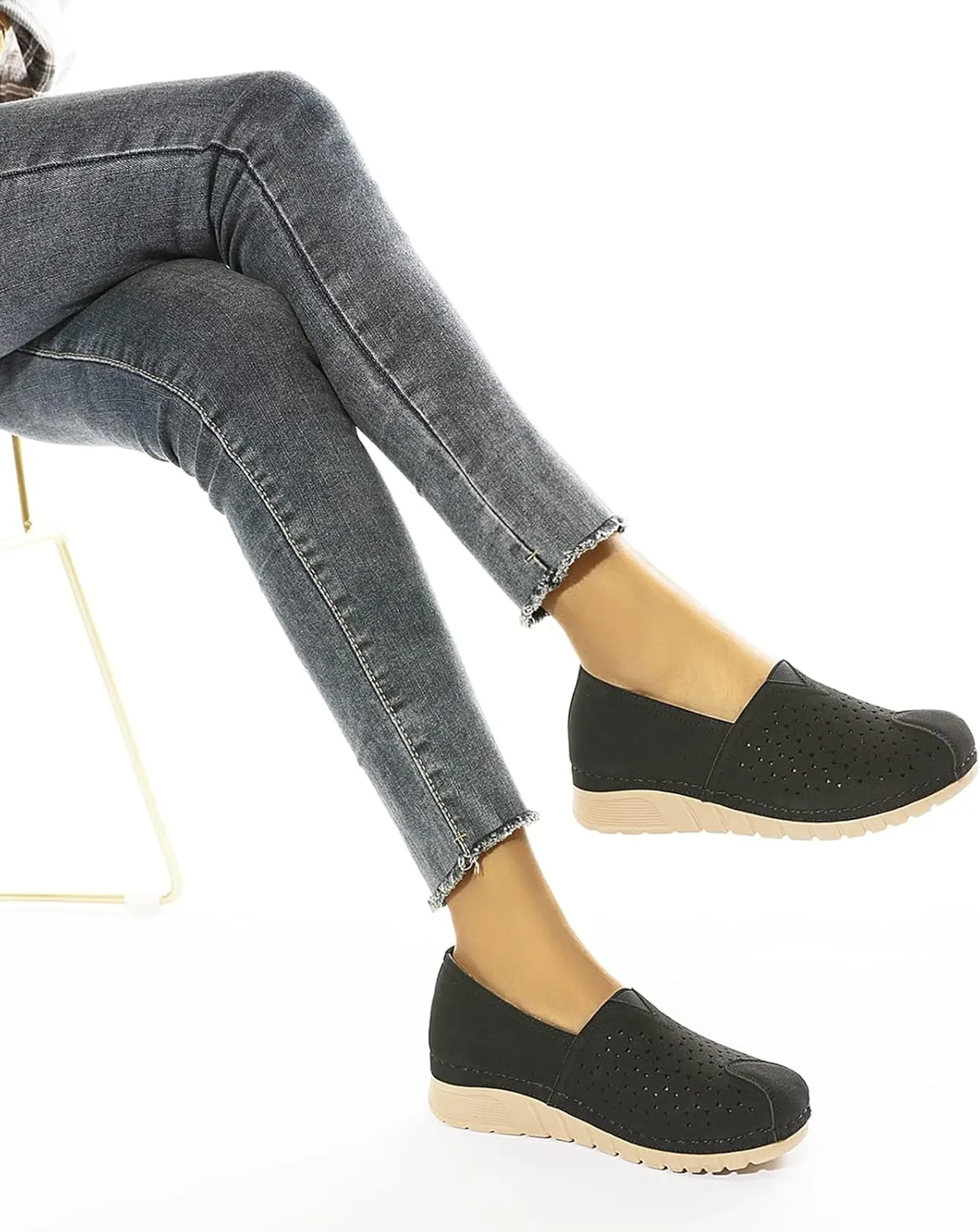Women's Casual Leather Slip on Loafers Fashion Comfortable Round Toe Walking Shoes Sandals Breathable Non-Slip Garden Shoes Moccasins Leisure Sneakers Boat Shoes,Black,US8/EU39