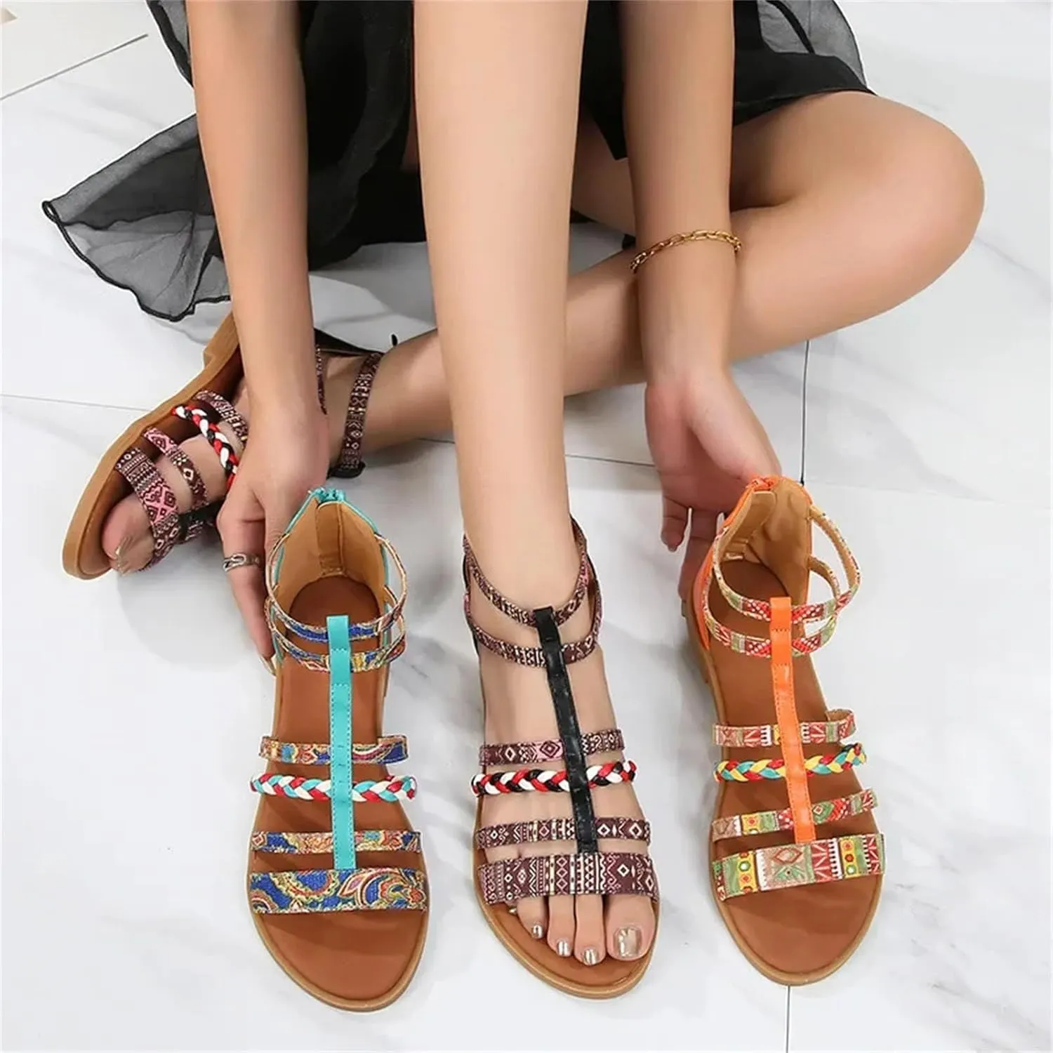 Women's Fastener Strap Sandals - Geometric Pattern Flat Summer Leisure Shoes