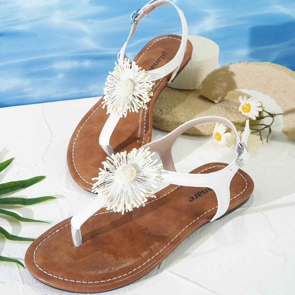 Women's Flat Sandals Soft Leather Dressy Shoes T-Strap Thongs Cute White Flower Decor Comfortable Walking Sandals Holiday Summer Beach Shoes for Woman Ladies