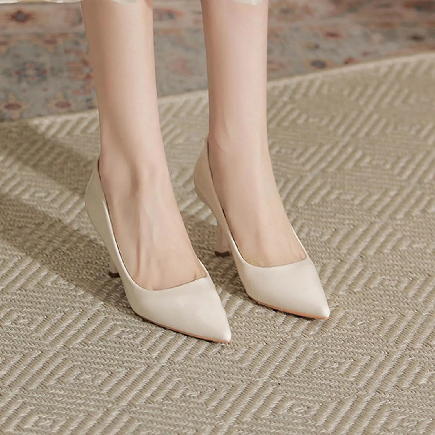 Women's Patent Leather Kitten Heel Dress Pumps Closed Pointed Toe Slip On Mid Heels Business Office Daily Low Top Casual Pumps